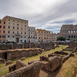 Colosseo Luxe In The Center Of Apartment